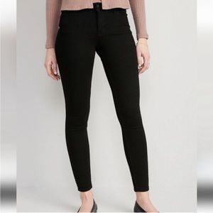 Black Old Navy Rockstar Super Skinny Jeans Size 2